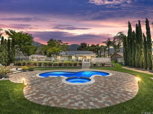 2819 Shepherd Ln, San Bernardino, CA 92407-2102