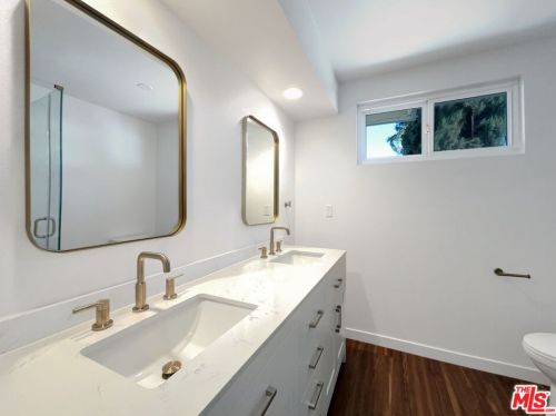 8050 Cherrystone Ave, Van Nuys CA  91402-5415 exterior