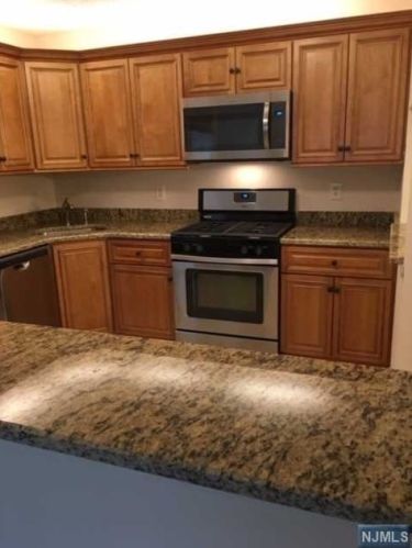 162 Linden St, Mahwah NJ  07430-2063 exterior