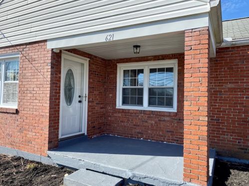 621 Nicholson Rd, Sewickley, PA 15143-9584