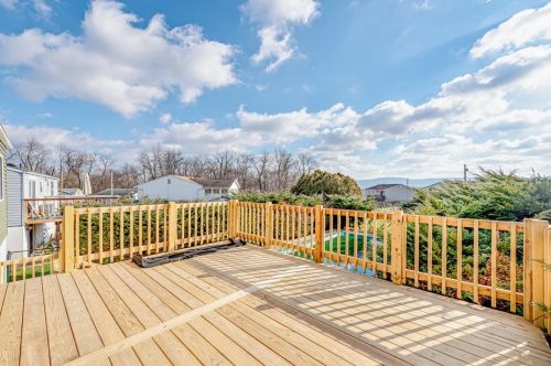 145 Easy St, Latrobe PA  15650-9131 exterior