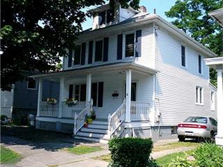 22 Park Ave, Newburgh, NY 12550-3707