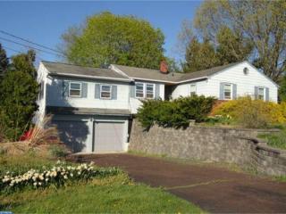 2562 Perkiomenville Rd, Harleysville PA  19438-1338 exterior