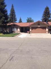 5946 Locust Ave, Fresno, CA 93722-2831