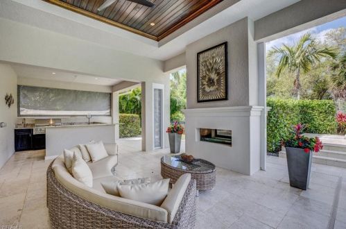 4257 Deephaven Ln, Naples FL 34119-8616 exterior