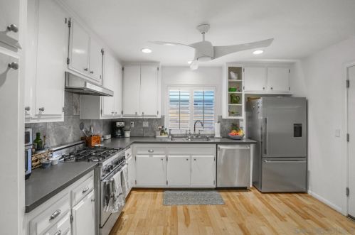 1161 Balour Dr, Encinitas CA  92024-3913 exterior