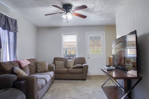315 Wood St, Bentleyville, PA 15314-1440