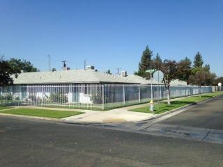 2610 Lamona Ave, Fresno, CA 93703-3926