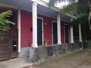 538 Jackson Ave, New Orleans LA  70130-4812 exterior