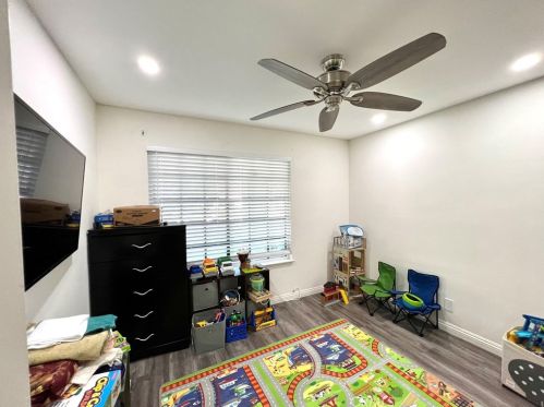 26873 Cuatro Milpas St, Santa Clarita CA  91354-2332 exterior