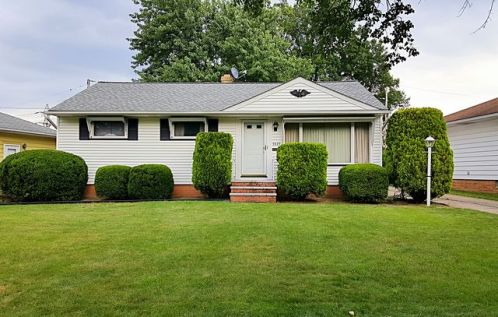 9829 Memphis Villas Blvd, Cleveland OH  44144-2420 exterior