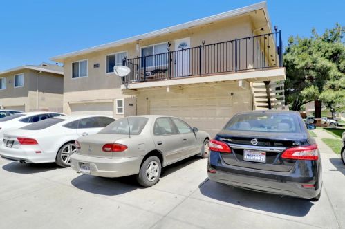 2204 Palisade Ave, Modesto CA  95350-1816 exterior