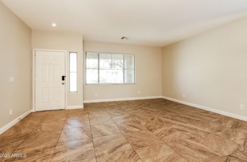 9743 Horse Thief Pass, Tolleson AZ  85353-8512 exterior