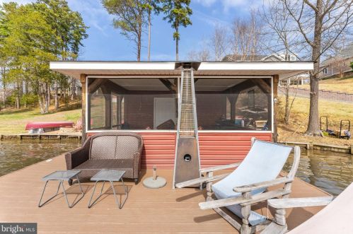 24234 Lands End Dr, Madison Mills VA  22960-3543 exterior