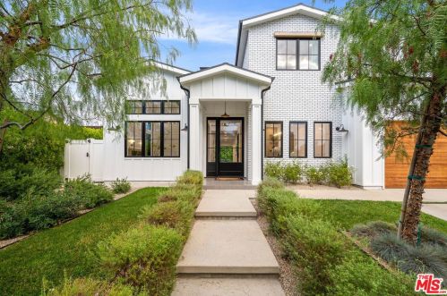 4910 Texhoma Ave, Van Nuys CA  91316-3740 exterior