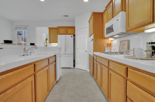 437 Creekside Dr, Grayson CA  95363-8834 exterior