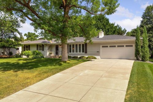 4708 Dunberry Ln, Minneapolis, MN 55435-1535