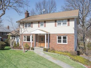 3 Eva Ln, Scarsdale, NY 10583-3119
