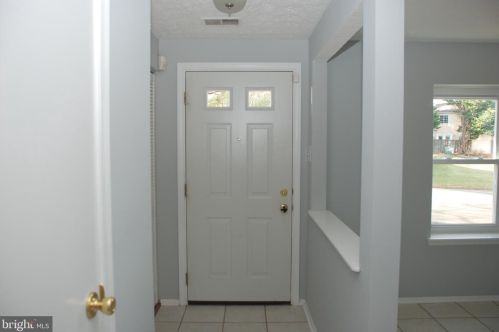 3490 Brookville Ln, Woodbridge, VA 22192-4364