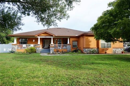 601 Spruce St, Oldsmar, FL 34677-3824