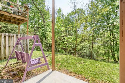 56 Ashford Dr, West Enola PA  17025-2320 exterior