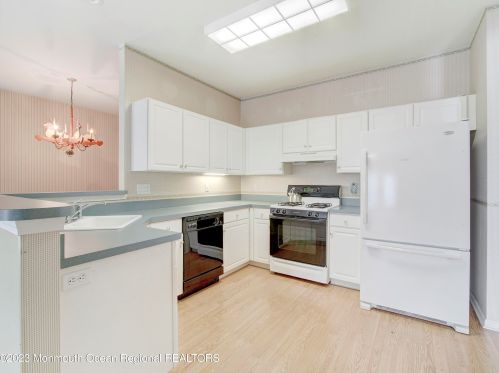 3 Foxwood Rd, Lakewood NJ  08701-5729 exterior