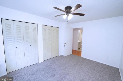 36 Holly Ct, Trenton NJ  08619-4633 exterior