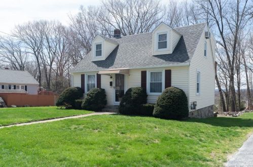 113 Capitol Ave, Waterbury, CT 06705-2404