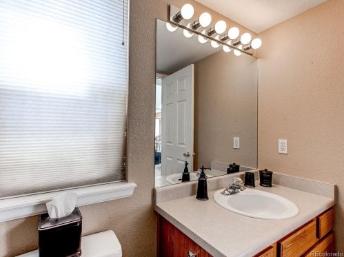 19378 Brunswick Dr, Denver CO 80013-1870 exterior