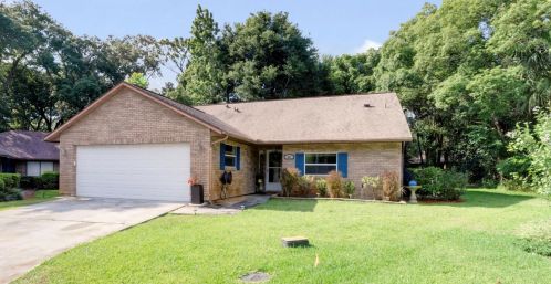 68 Elmwood Trl, Deland, FL 32724-1354
