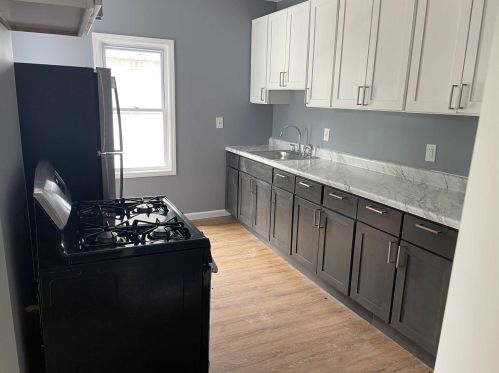 41 Corlies Ave, Poughkeepsie NY  12601-3608 exterior