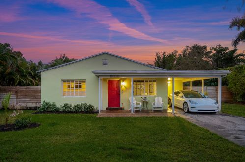 240 15th St, Delray Beach, FL 33444-3024