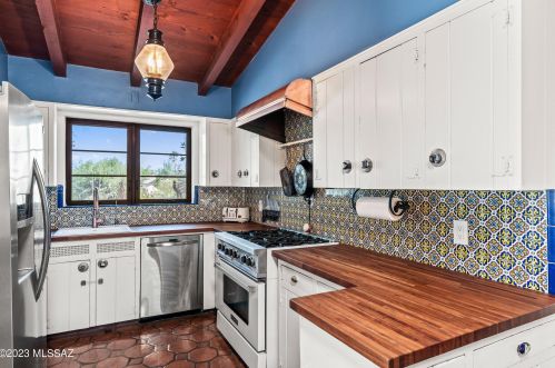 702 Chula Vis Rd, Tucson AZ 85718-1116 exterior