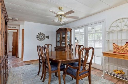 890 Park Pl, El Cajon CA  92021-4300 exterior