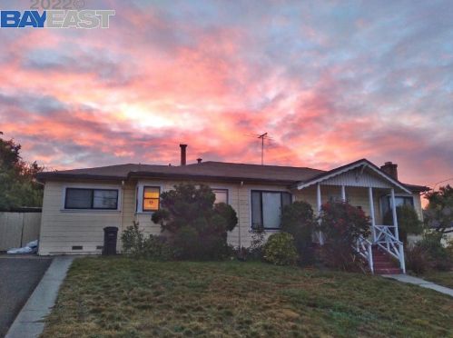 19826 Fern Way, Hayward, CA 94546-4511