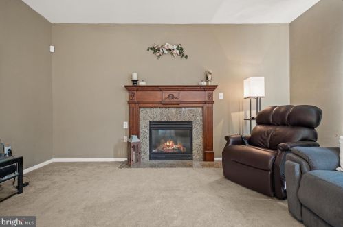 13 Victoria Dr, Swedesboro NJ  08085-3093 exterior