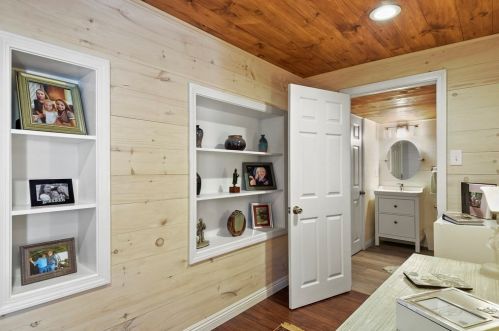 30 Abington St, Worcester MA  01603-1101 exterior