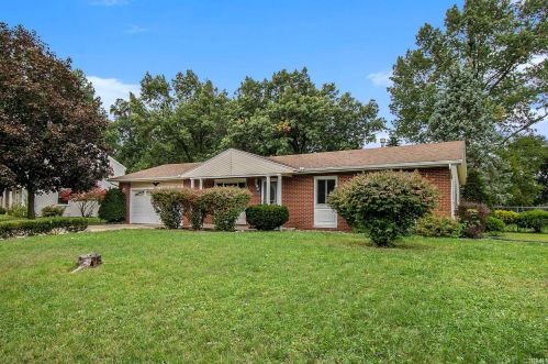 26947 Heather Ln, Elkhart, IN 46514-6035