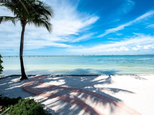 544 Lighthouse Way, Sanibel, FL 33957-3906