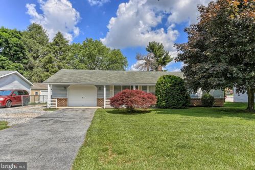 2495 Grandview Rd, Hanover, PA 17331-9391