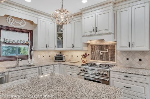 142 Serpentine Dr, Morganville NJ  07751-1400 exterior