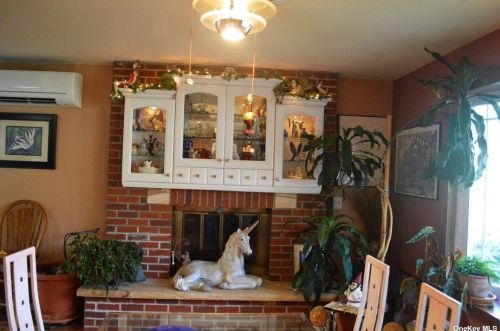 355 Heathcote Rd, North Lindenhurst NY  11757-1744 exterior