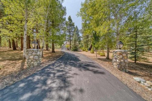 15636 Colt Ct, Truckee, CA 96161-1452