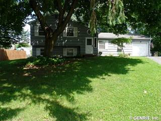 109 Chieftan Cir, Henrietta, NY 14467-9541