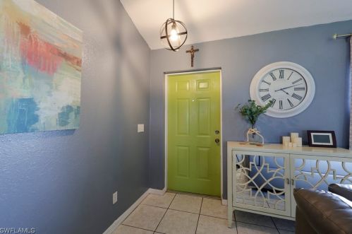 427 4th Ter, Cape Coral FL  33990-4013 exterior