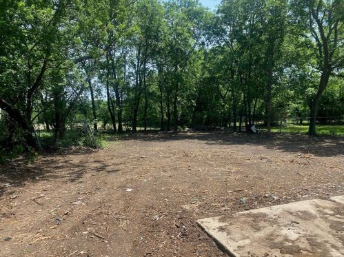 404 Texas St, Cedar Hill TX 75104-2610 exterior