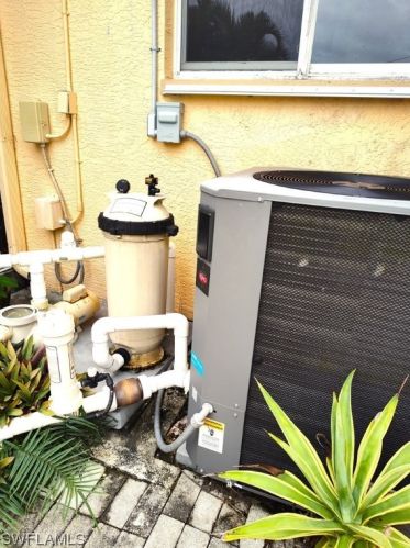 211 12th St, Cape Coral FL  33990-2025 exterior