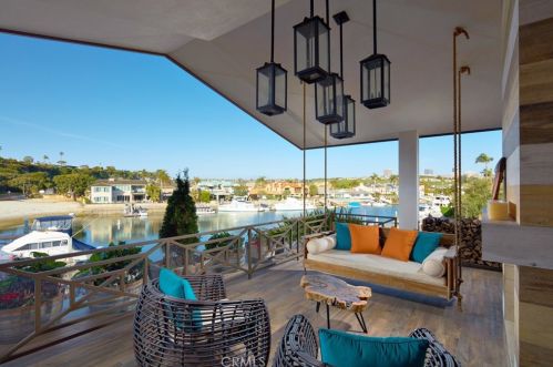 504 Evening Star Ln, Newport Beach, CA 92660-5707