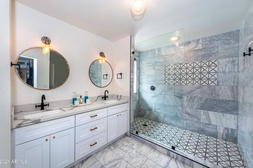 5301 Paradise Dr, Scottsdale AZ 85260-5433 exterior