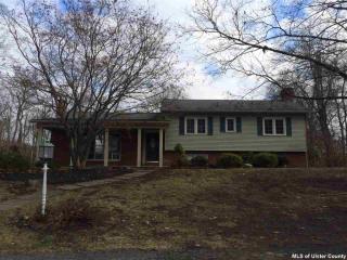 515 South St, Highland, NY 12528-2233
